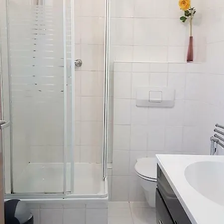 Flats-4u - Cosy, Quite & Clean In The